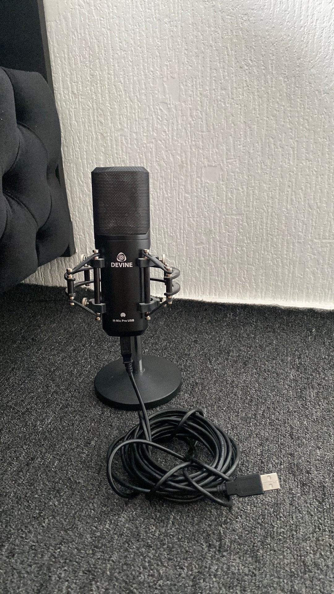 Devine M-Mic PRO USB Microfoon met lange draad, Ophalen of Verzenden, Zo goed als nieuw, Studiomicrofoon