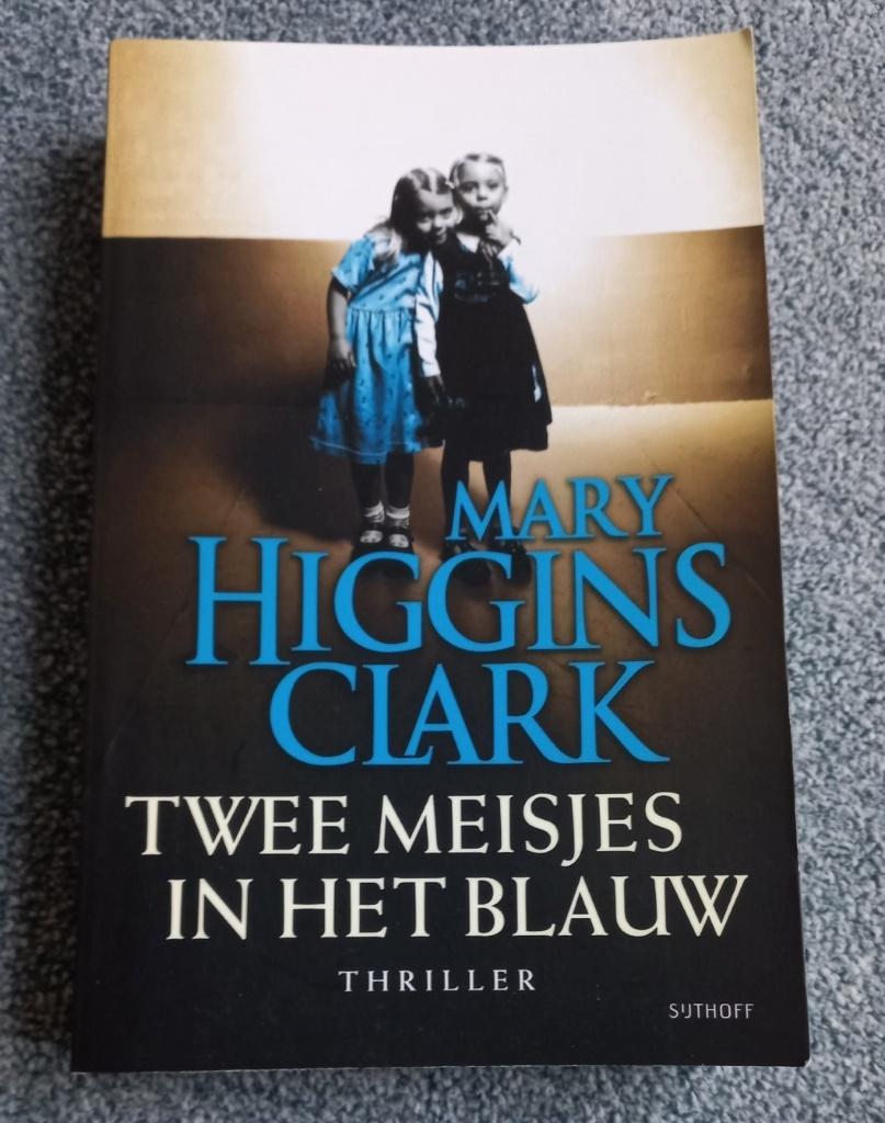Twee meisjes in het blauw. Mary Higgins Clark. Nieuw.!!, Ophalen, Nieuw