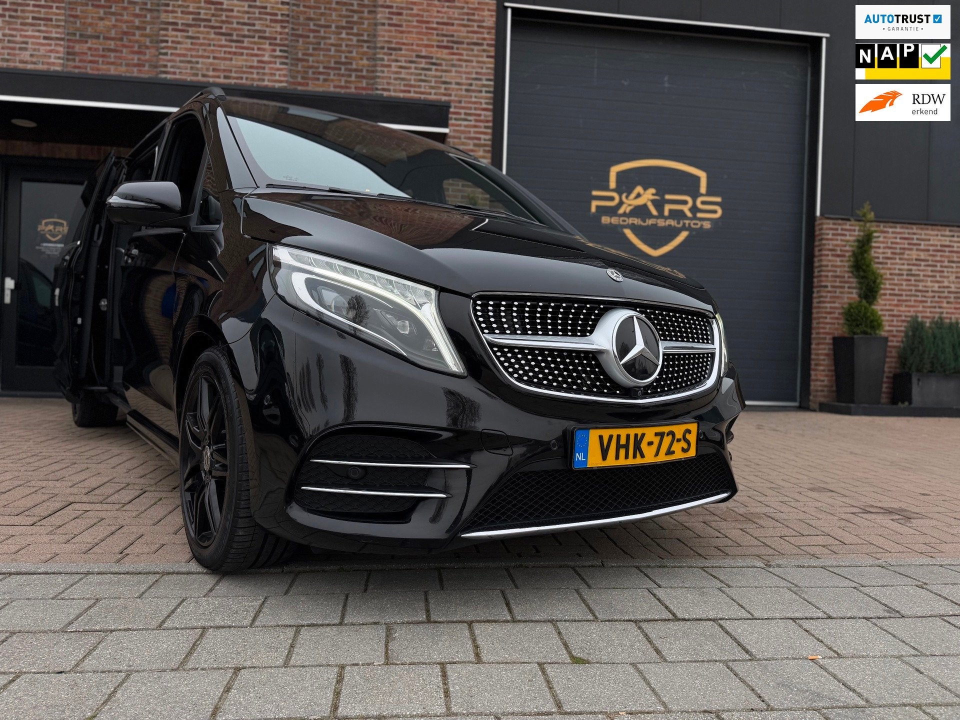 Mercedes-Benz V-klasse 300d Extra Lang DC Avantgarde Edition, Automaat, Achterwielaandrijving, Gebruikt, 4 cilinders