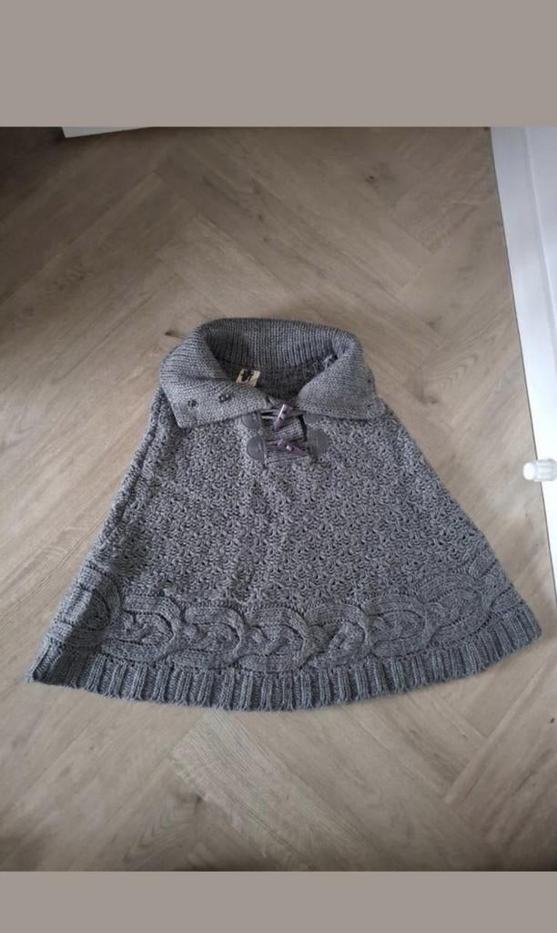 Poncho grijs Nieuw !, Ophalen of Verzenden, Nieuw, Maat 38/40 (M)