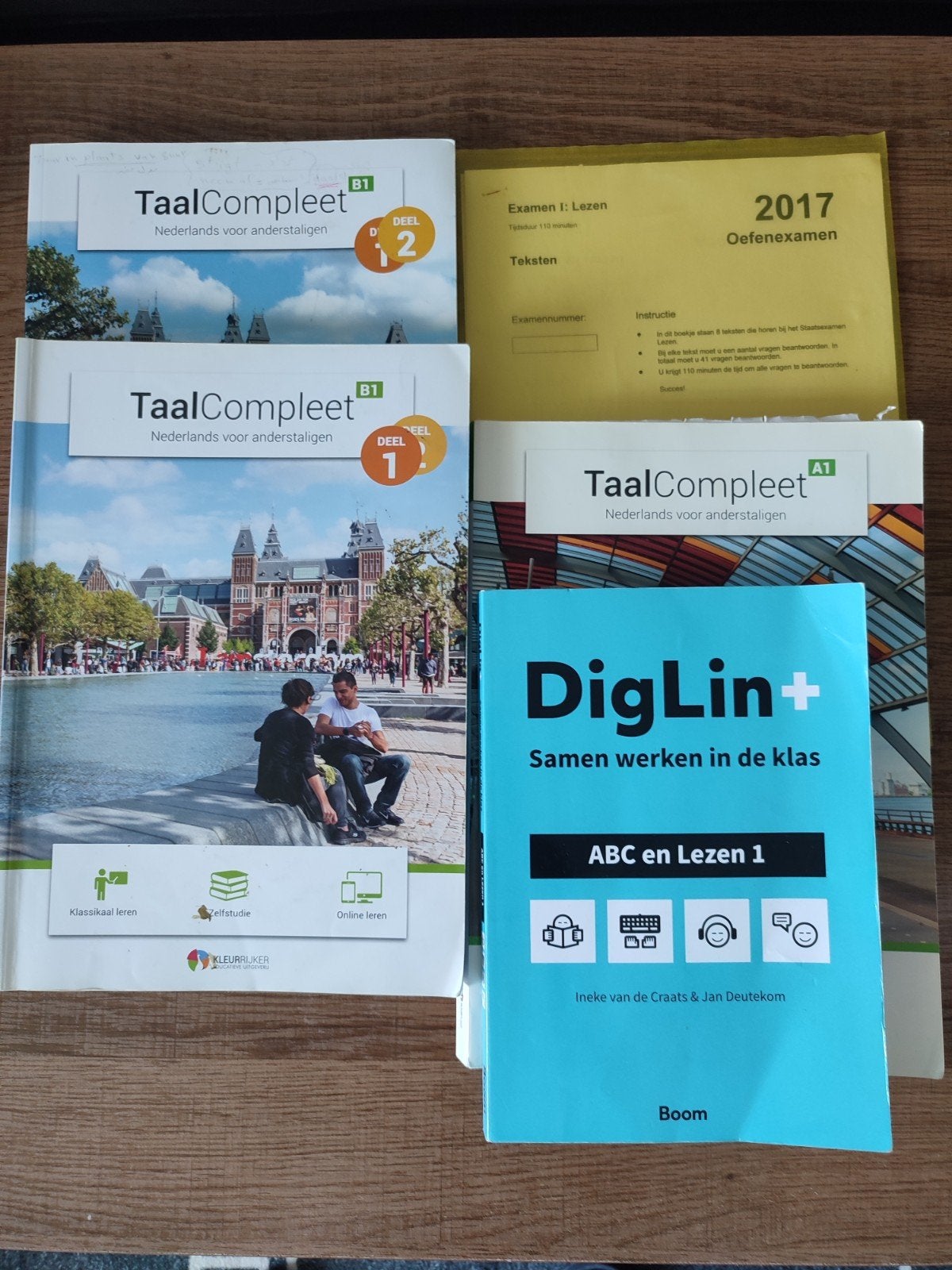 5 Boeken: TaalCompleet (A1, B1 deel 1 & 2), Oefenexa, Boeken, Ophalen, Alpha, Gelezen, Overige niveaus