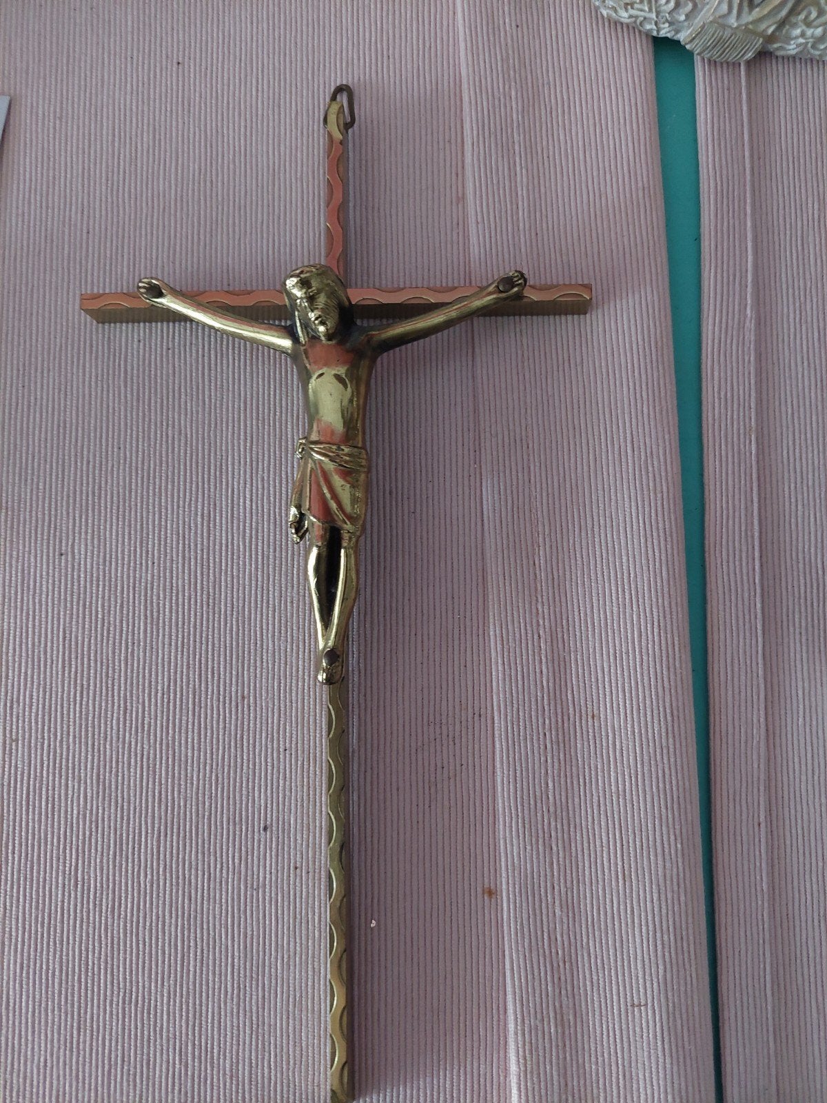 Kruisbeeld met Christusfiguur - Messing, Ophalen