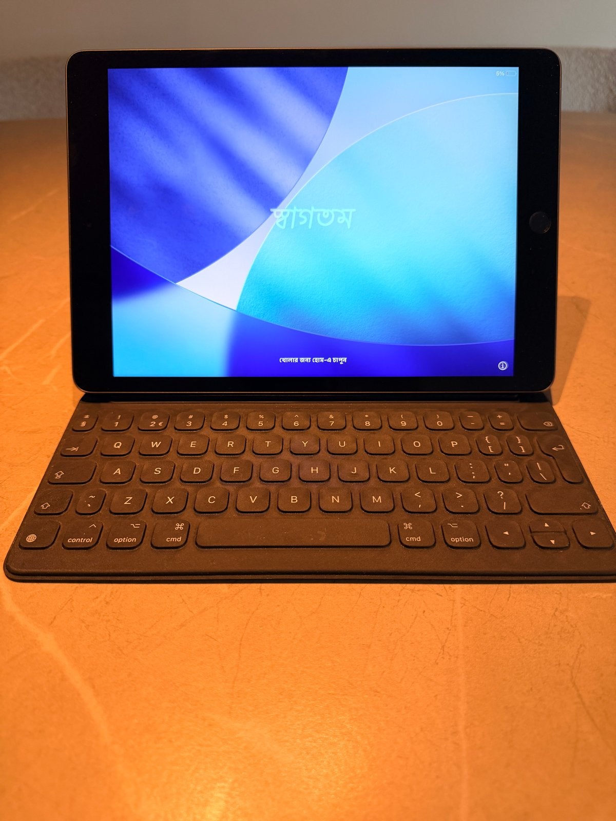 iPad (9e generatie) A2602 64GB + Apple Smart keynoard, 10 inch, Apple iPad, Ophalen of Verzenden, Zo goed als nieuw