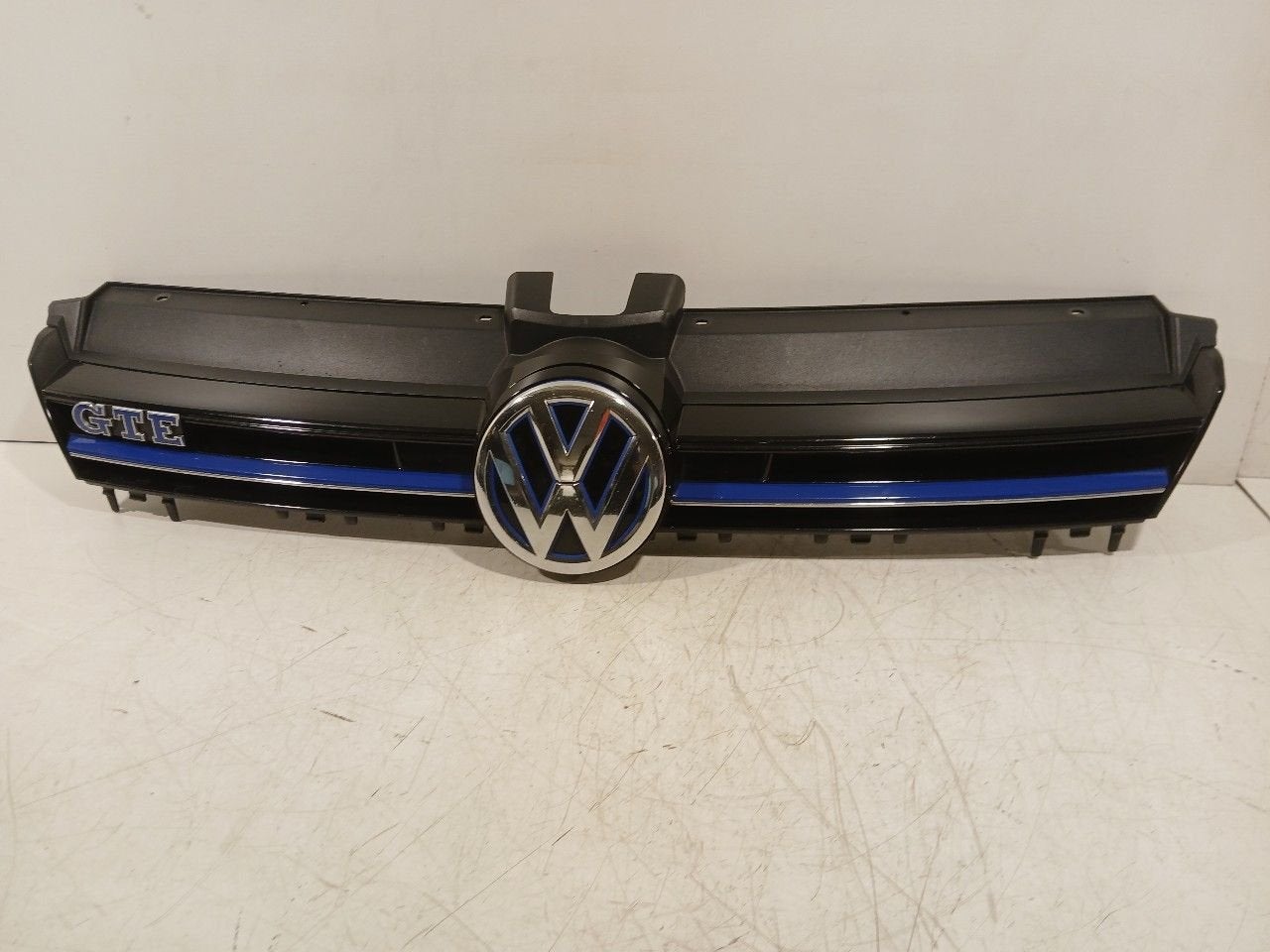Grille Volkswagen Golf, Onderdelen@venauto.nl, Van der Ven Autorecycling B.V., Gebruikt, Ettenseweg 76, 4706 PB Roosendaal, The Netherlands