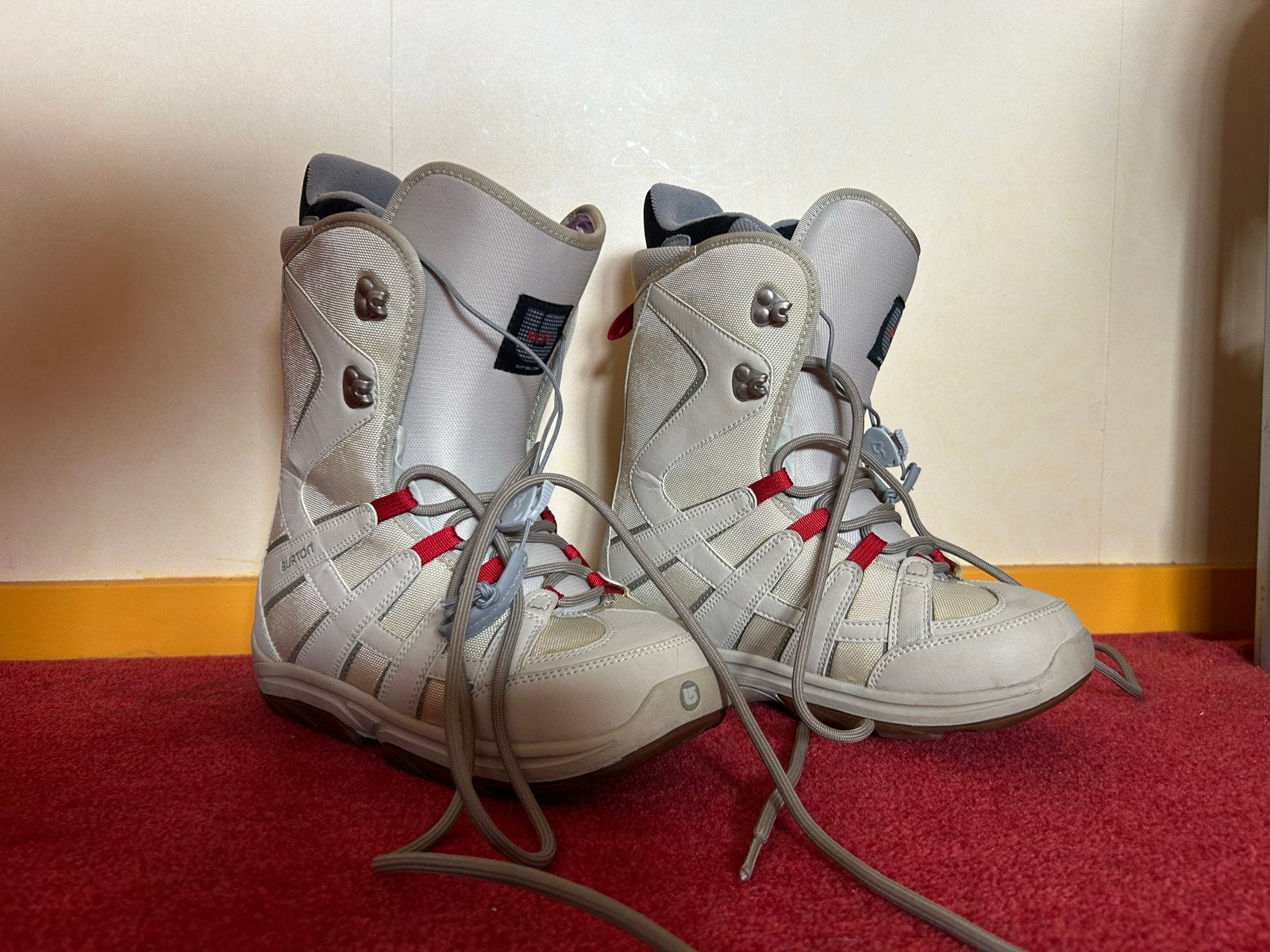 Burton Moto Snowboard Boots Dames - Maat 40.5, Ophalen, Gebruikt, Snowboots, Overige merken