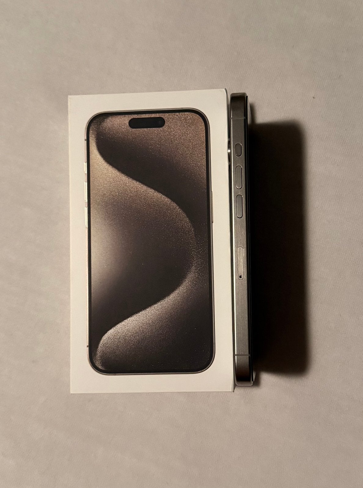 Foto 8 van iPhone 15 Pro 256GB – 90% batterij – zeer nette staat