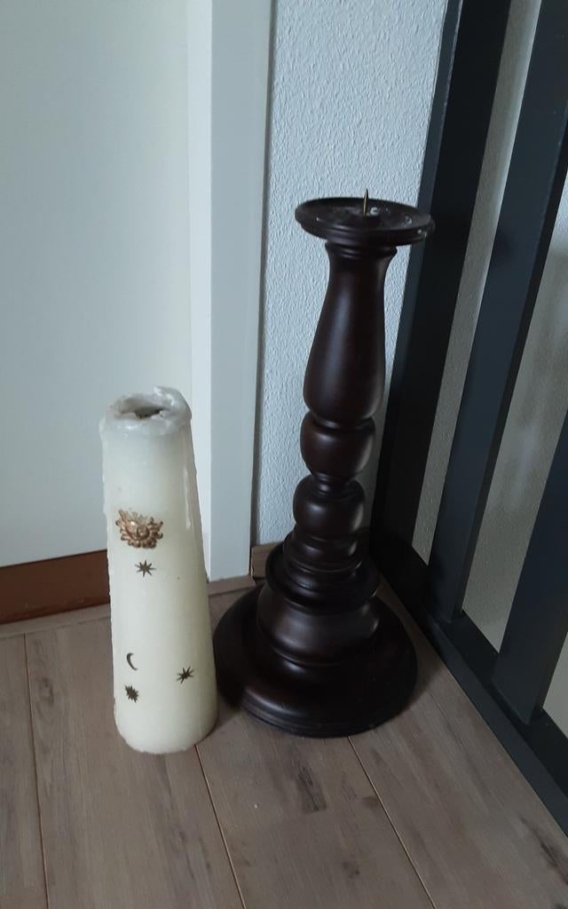 Unieke handgedraaide staande kaarsenhouder, Ophalen