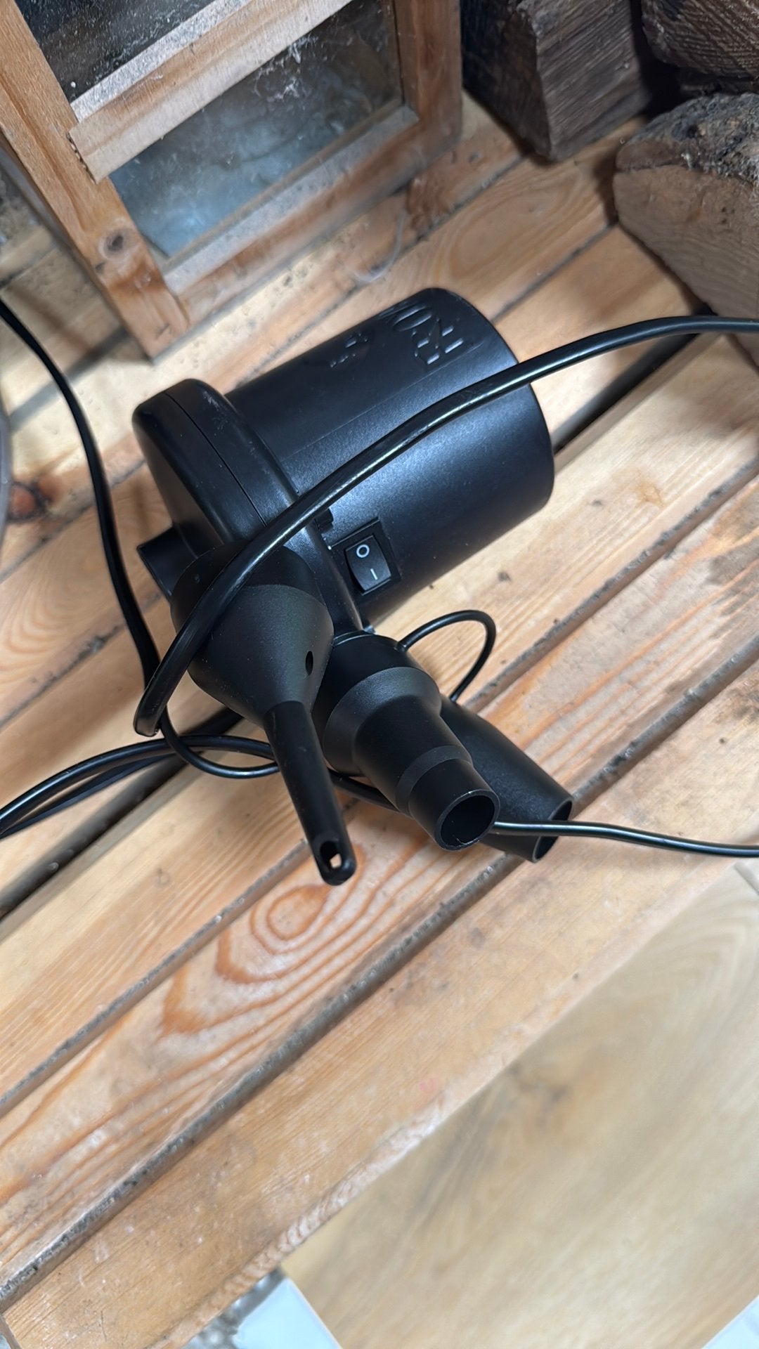 Electrische pomp, Caravans en Kamperen, Ophalen of Verzenden, Zo goed als nieuw