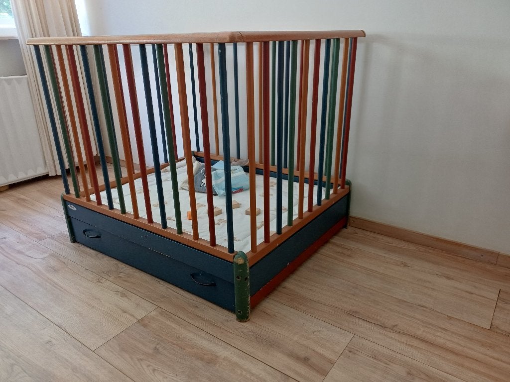 Nostalgische box, Kinderen en Baby's, Boxen, Ophalen, Gebruikt, In hoogte verstelbaar