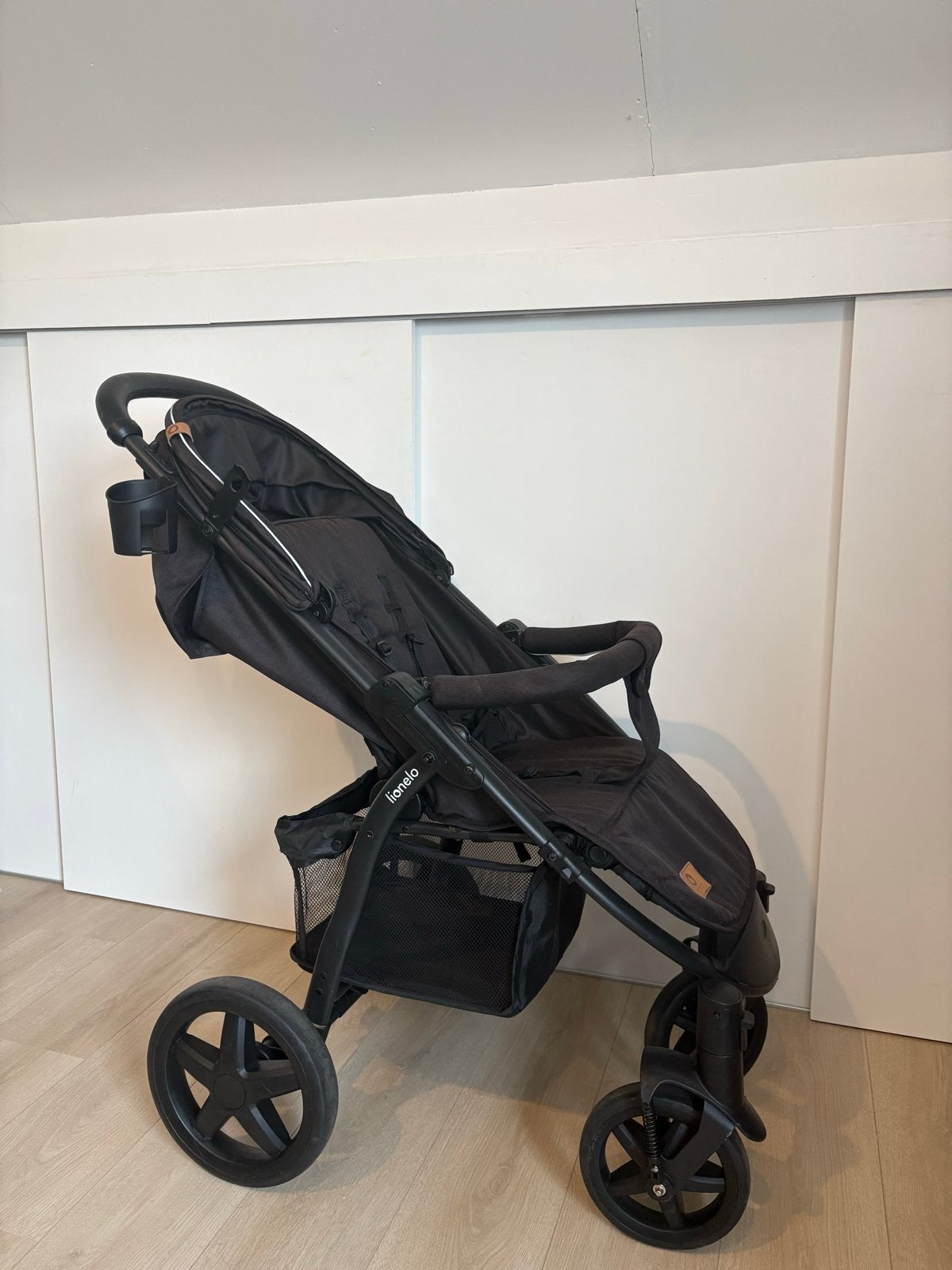Lionelo buggy Annet plus - Lichtgewicht en inklapbaar, Zo goed als nieuw, Kinderwagen, Overige merken, Verstelbare duwstang