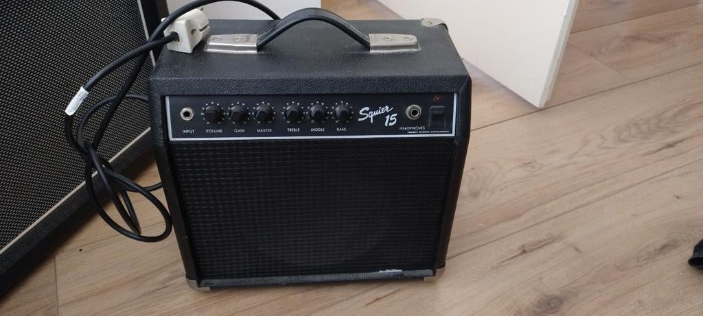 Squier 15 gitaarversterker - Compact en krachtig, Muziek en Instrumenten, Versterkers | Bas en Gitaar, Ophalen, Gebruikt, Gitaar