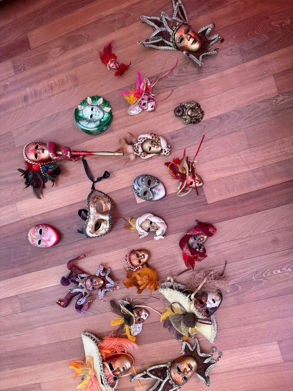 Diverse Venetiaanse maskers decoratie tussen de 10 en 25 cm, Ophalen, Gebruikt