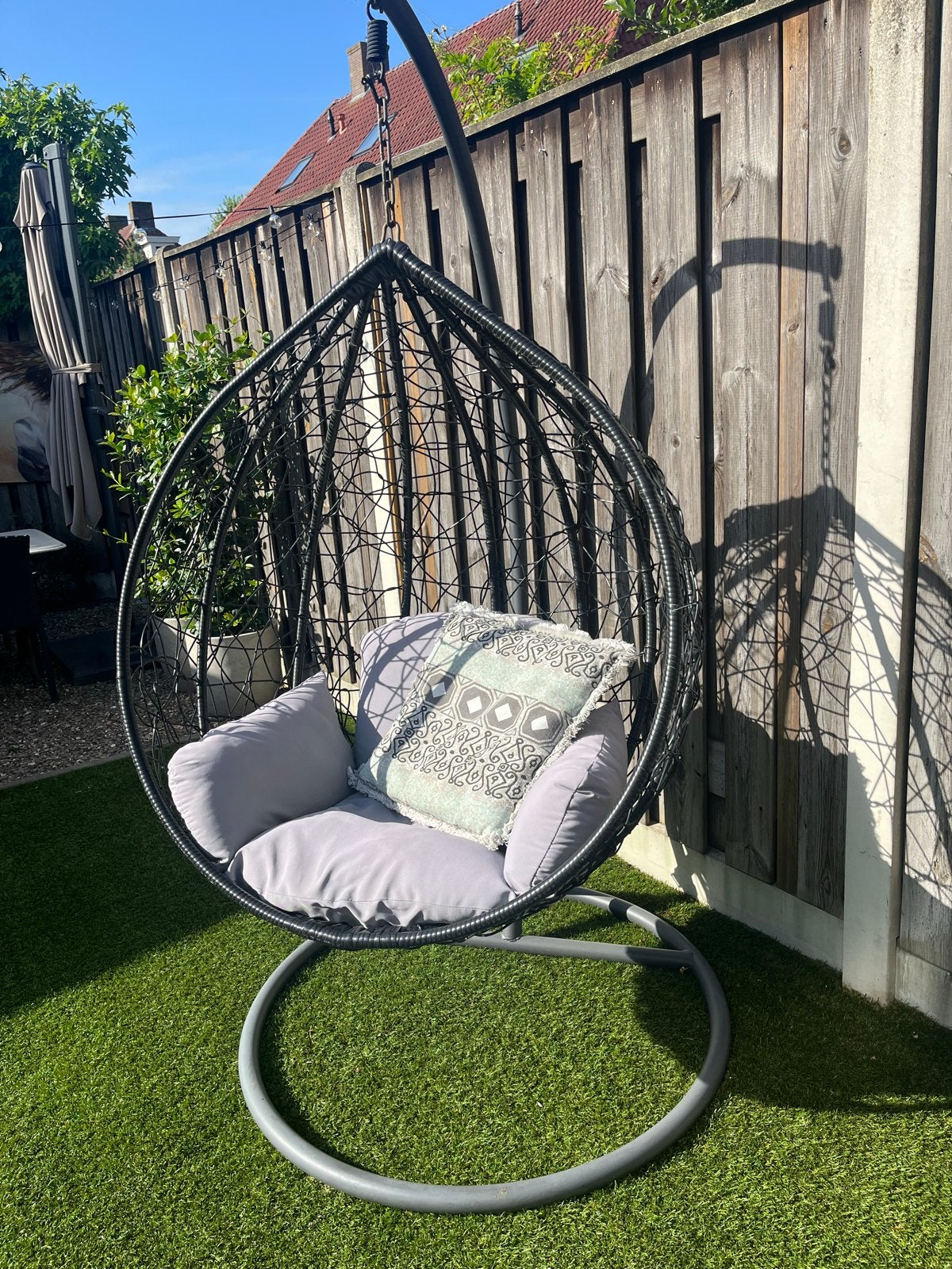 Comfortabele hangstoel voor binnen en buiten, Ophalen, Zo goed als nieuw, Wicker