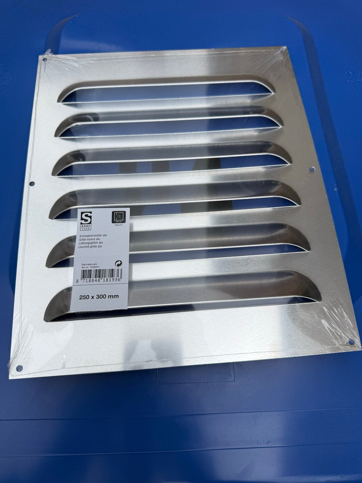 Nieuw Sanivesk schoepenrooster alu 250x300mm, Ophalen of Verzenden, Nieuw, Ventilator en Afzuiger