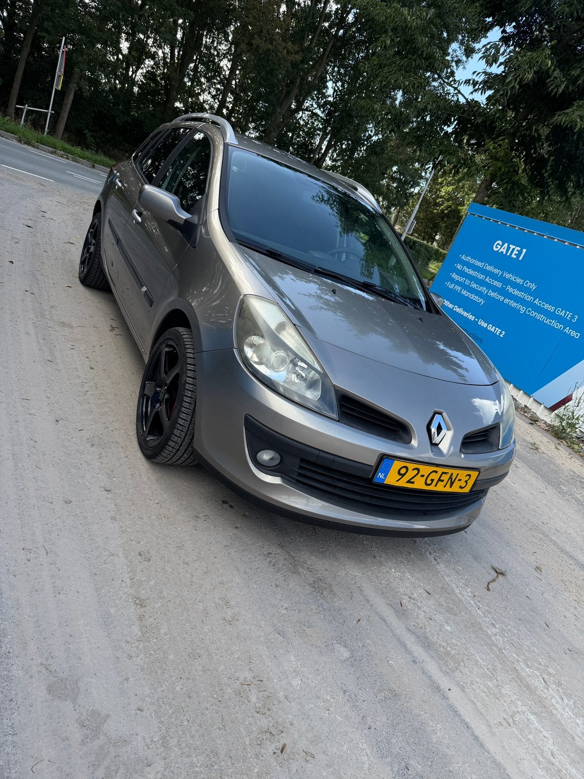 Renault Clio 1.2 TCE 100 Estate 2008 Beige New Apk, Auto's, Renault, Voorwielaandrijving, 535 kg, 4 cilinders, 1095 kg
