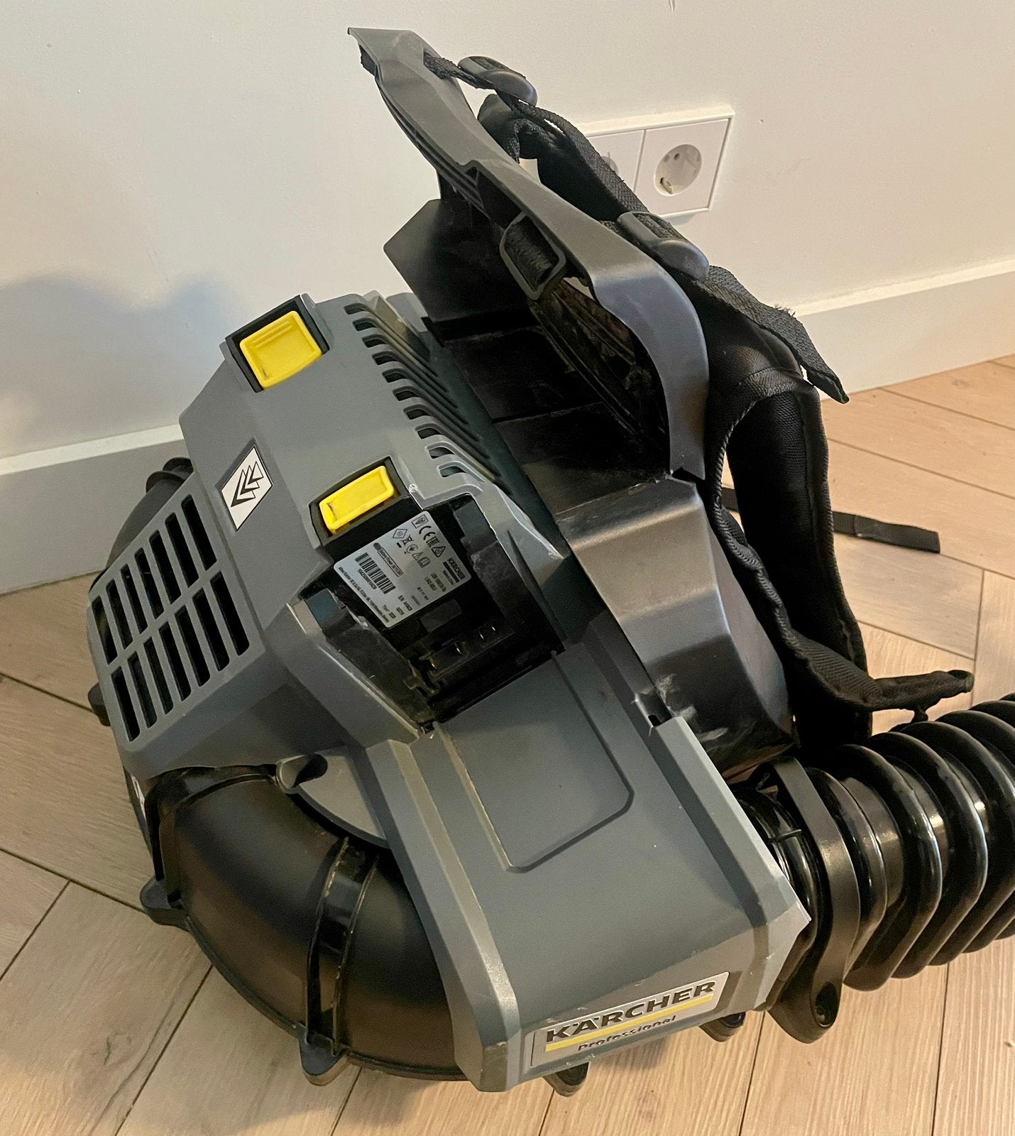 Kärcher Professional accubladblazer 36V, Ophalen of Verzenden, Gebruikt, Elektrisch, Ruggedragen