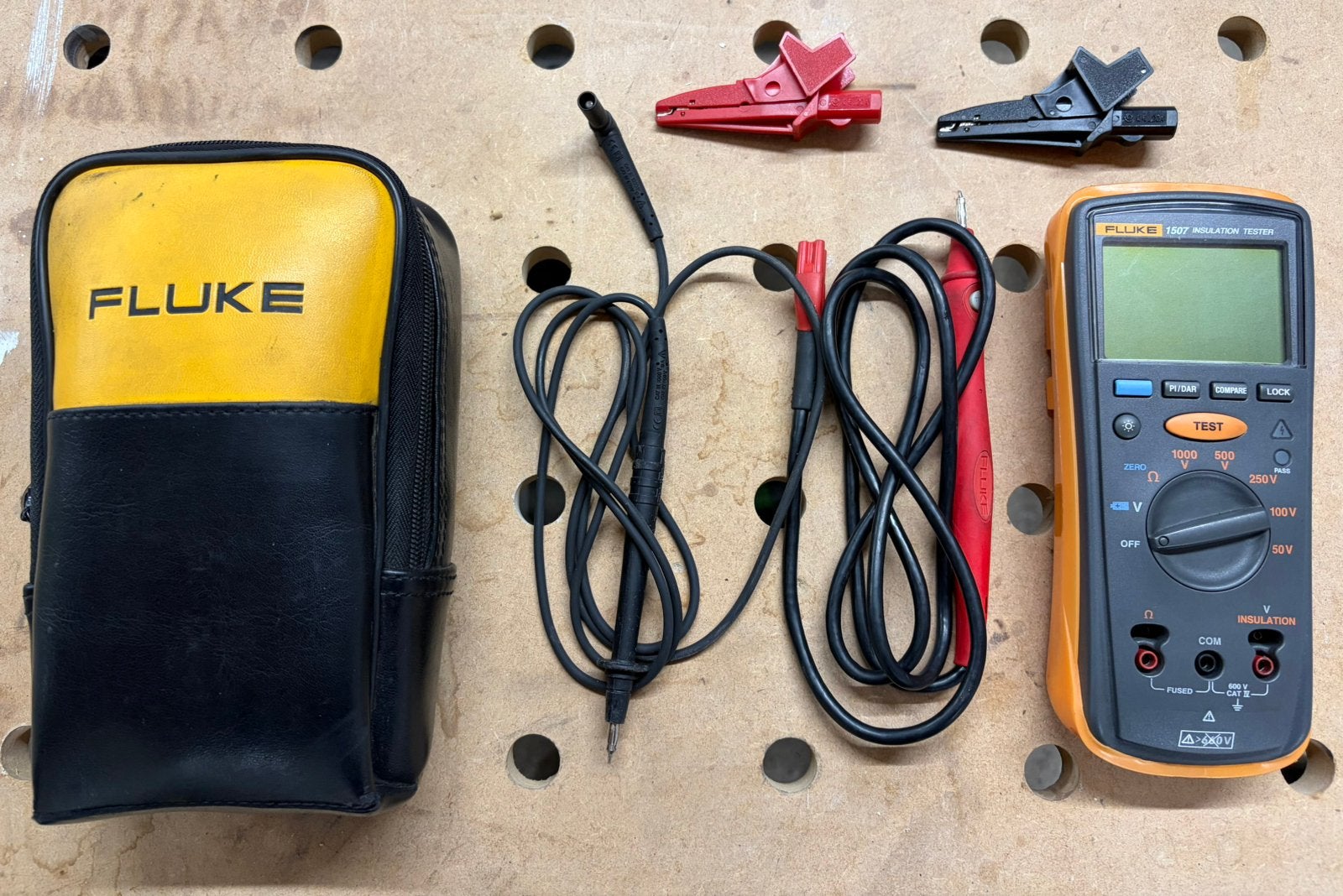 Fluke 1507 Isolatieweerstandtester / Megger, Ophalen of Verzenden, Zo goed als nieuw, Elektriciteit