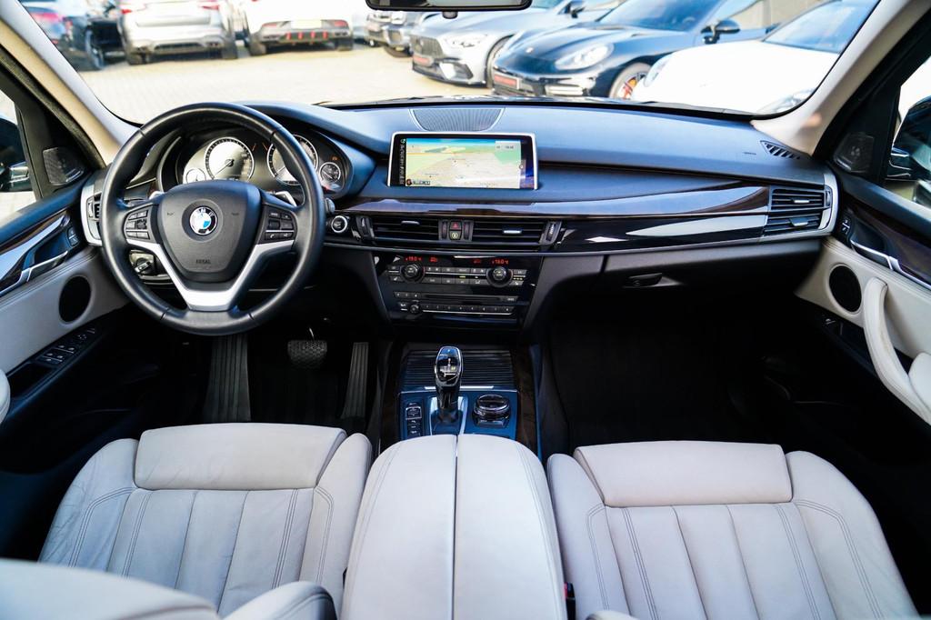 BMW X5 XDrive50i High Executive | HuD | HarmanKardon | Stuur, Automaat, Gebruikt, Bruin, Bedrijf