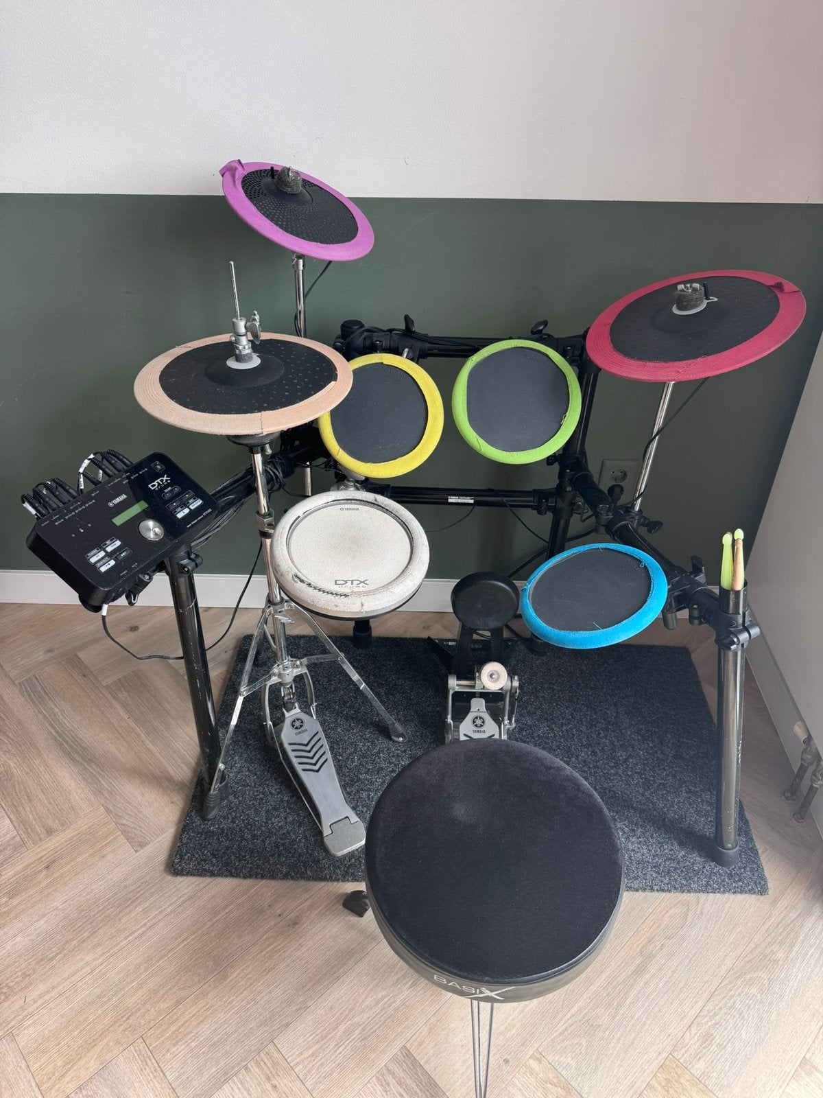 Yamaha DTX502 Elektrisch Drunstel incl kruk, Muziek en Instrumenten, Drumstellen en Slagwerk, Ophalen, Gebruikt, Yamaha