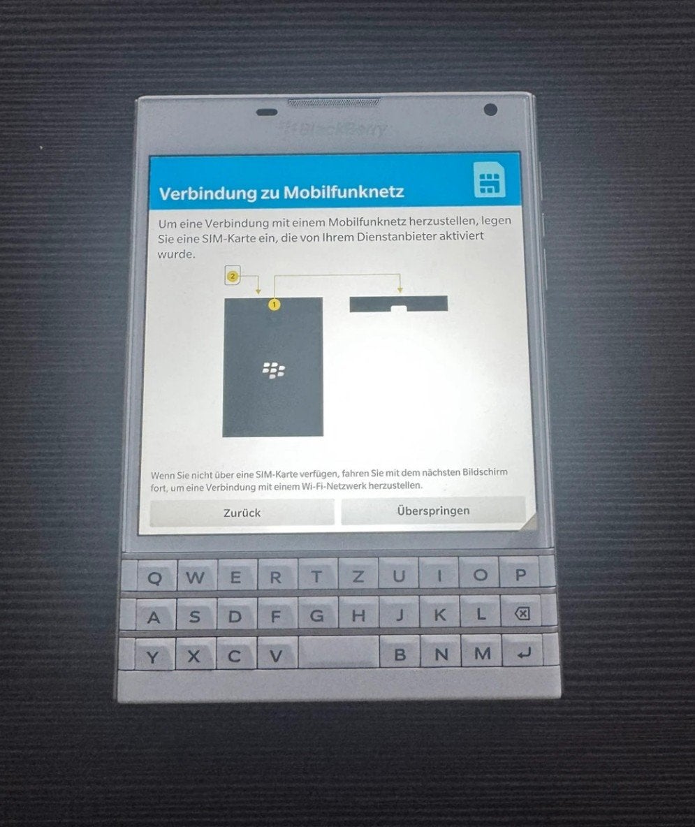 Goede werkend blackberry passport whit edition met spotify e, Ophalen of Verzenden, Zo goed als nieuw
