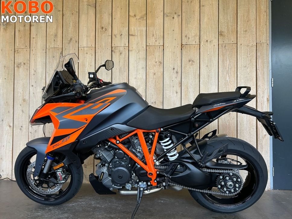KTM 1290 SUPER DUKE GT (2025 model 2024), 2 cilinders, KTM, Bedrijf, Onbekend