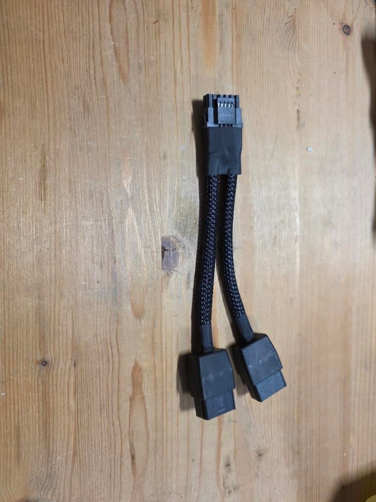 12VHPWR (12+4-pin) naar 2x 8-pin PCIe adapterkabel, Ophalen of Verzenden, Nieuw