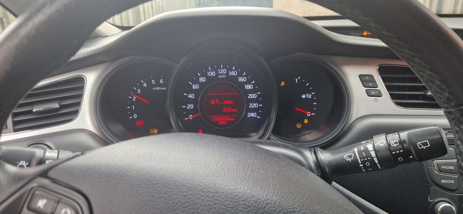 Kia Ceed 1.6 CRDi - Schadeauto/Onderdelen, Ophalen, Kia, Zwart, Hatchback