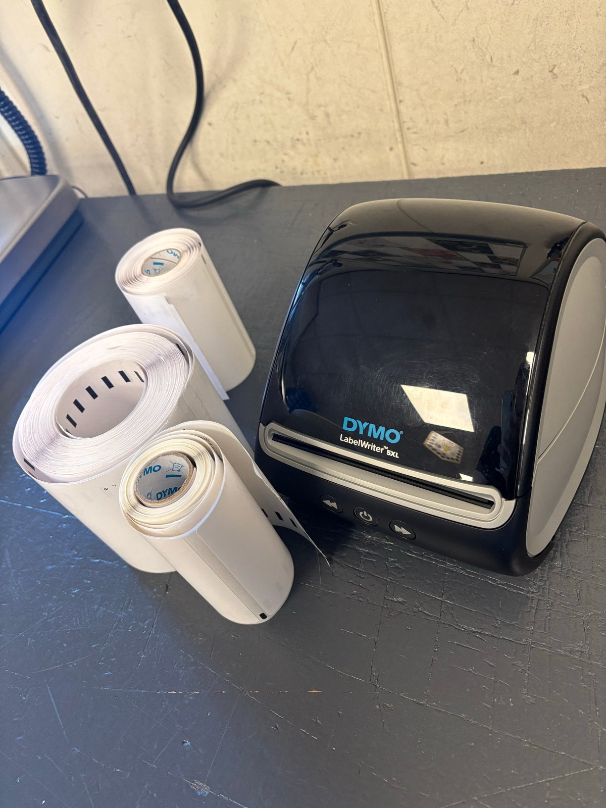 Dymo LabelWriter 5XL Labelprinter met labels, Computers en Software, Labelprinters, Ophalen of Verzenden, Zo goed als nieuw, Etiket