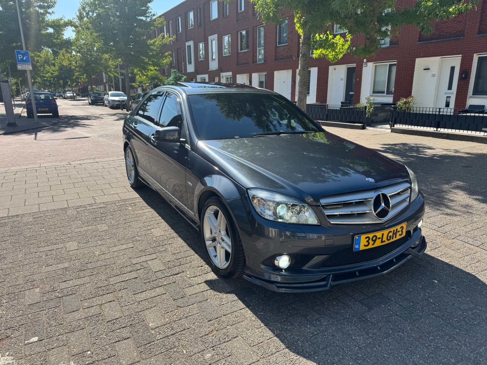 Mercedes-Benz C-Klasse AMG 1.8 C180 CGI  AUT 2010, Automaat, 745 kg, Achterwielaandrijving, 1800 kg