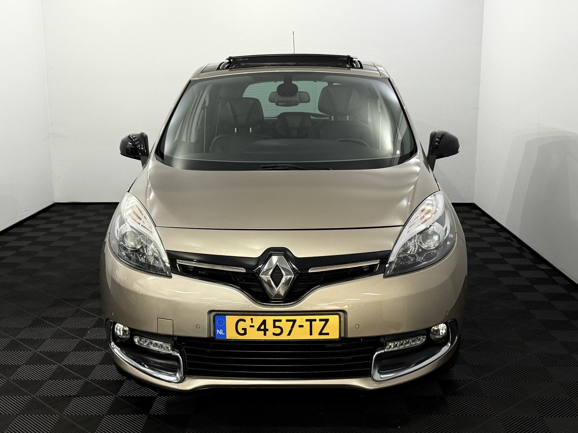 Renault Scénic 2.0 Privilege Panoramadak, Half leder, Navi, Auto's, Euro 5, Gebruikt, 4 cilinders, Bruin