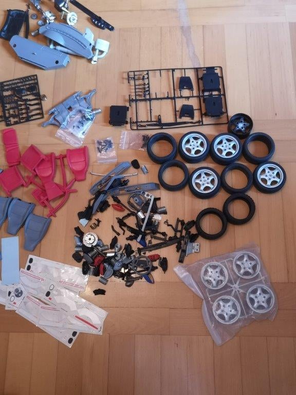 Porsche 993 Pocher Spare parts 1/8 (Thousands and Thousands, Ophalen of Verzenden, Zo goed als nieuw, 1:5 t/m 1:8, Auto