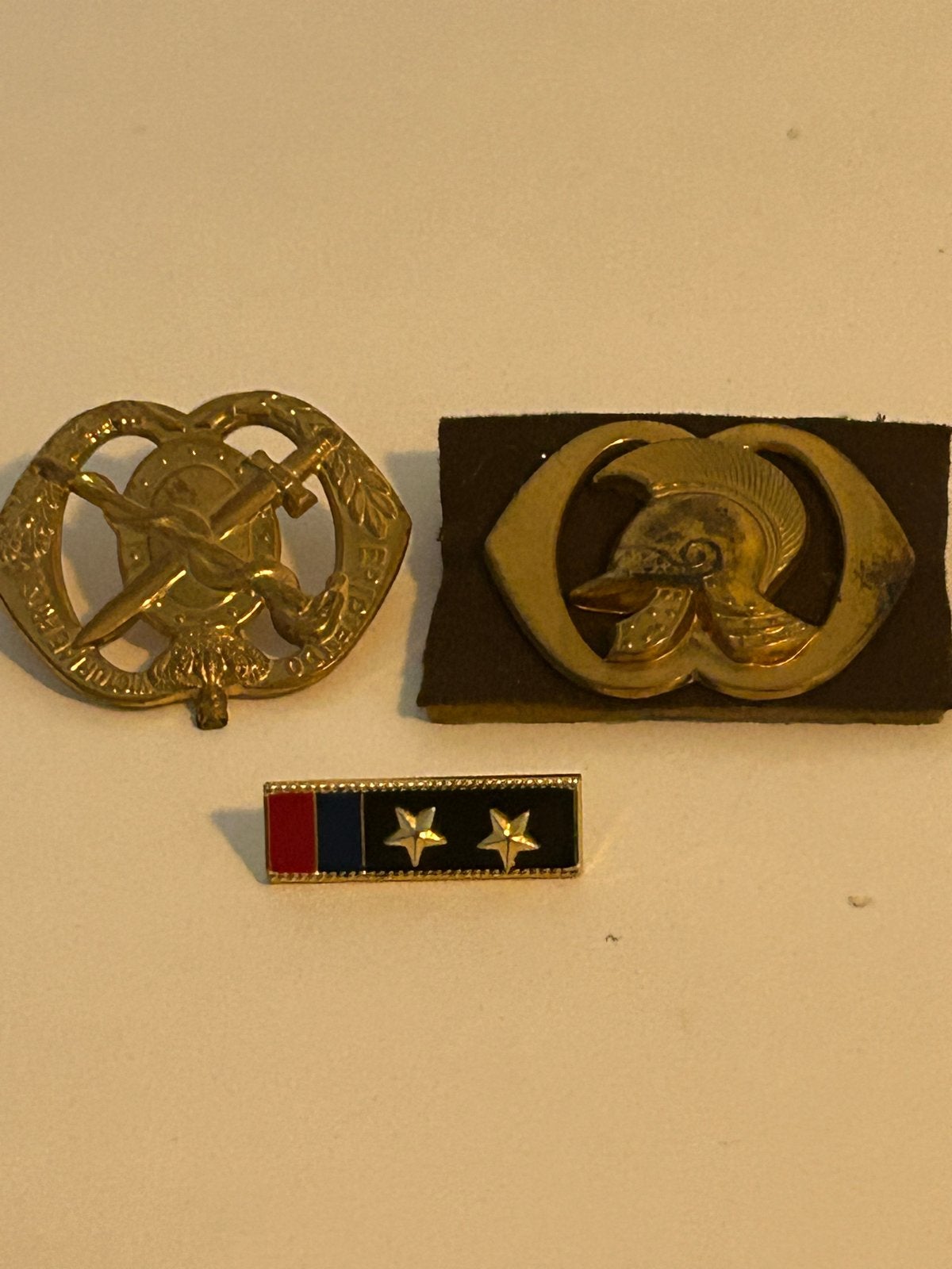 Militair embleem en speld - Landmacht, Verzamelen, Ophalen of Verzenden, Landmacht, Overige gebieden, Embleem of Badge