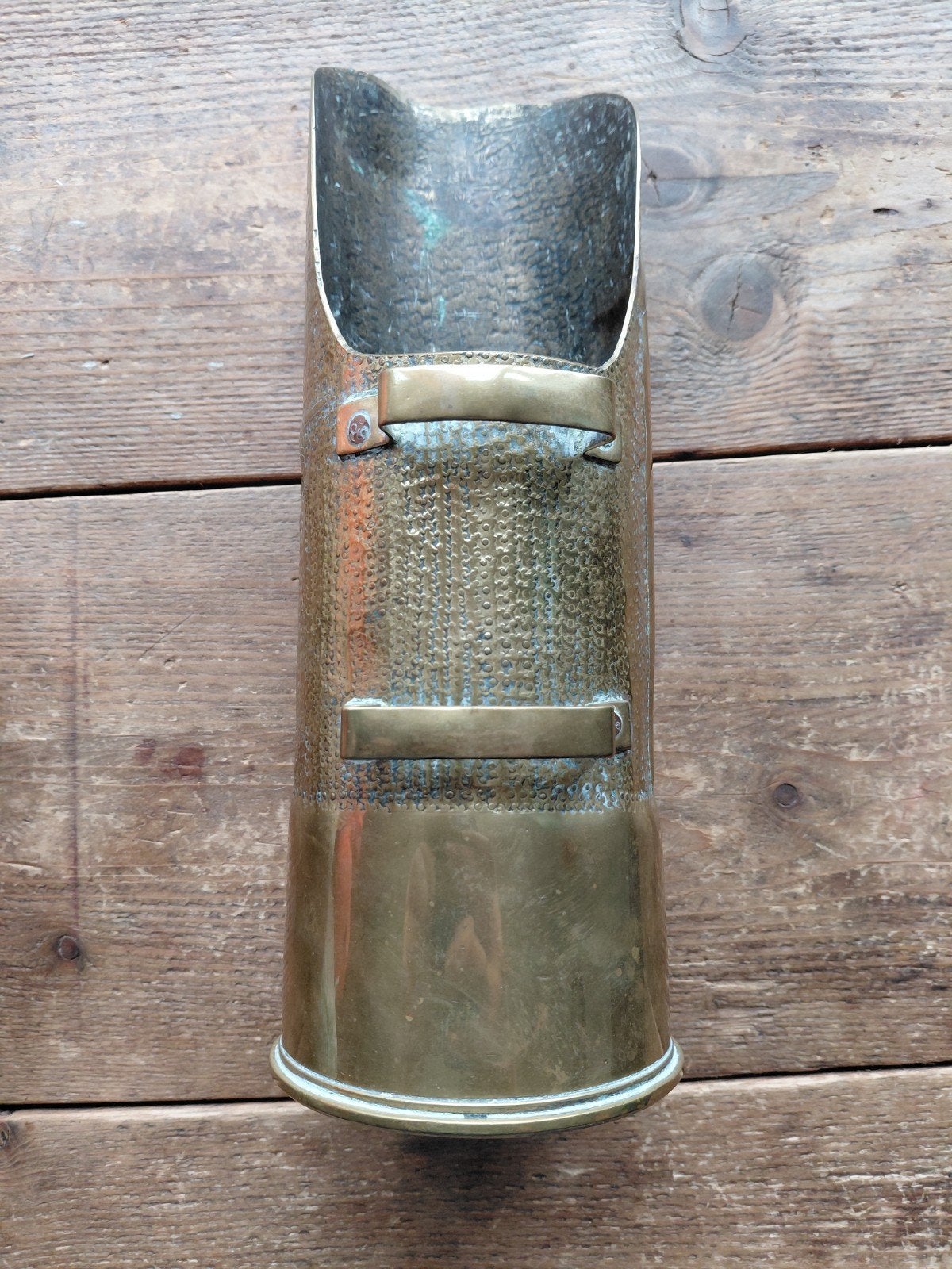 Unieke Trench Art Kolenkit 1942 – Britse 25-Ponder Huls, Edward Curran & Co, Ophalen of Verzenden, Hulzen of Bodemvondsten, Cardiff