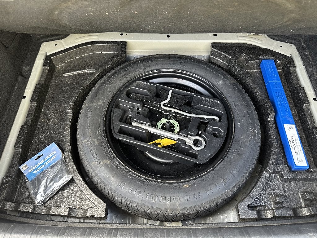Foto 25 van Peugeot 308 1.2 Allure | Riem Vervangen! | CarPlay | PDC|ECC