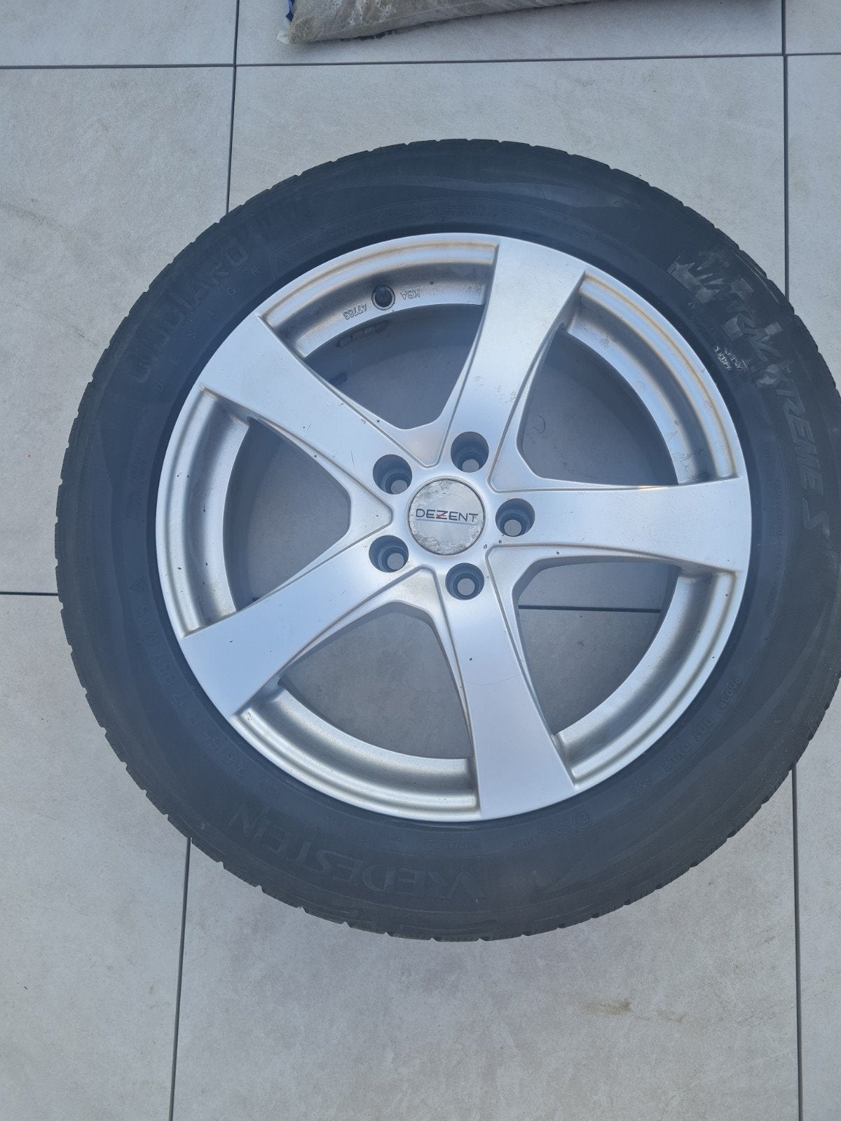 17 inch Dezent velgen met Vredestein winterbanden 215/55/17, Auto-onderdelen, Banden en Velgen, Ophalen, Banden en Velgen, 17 inch