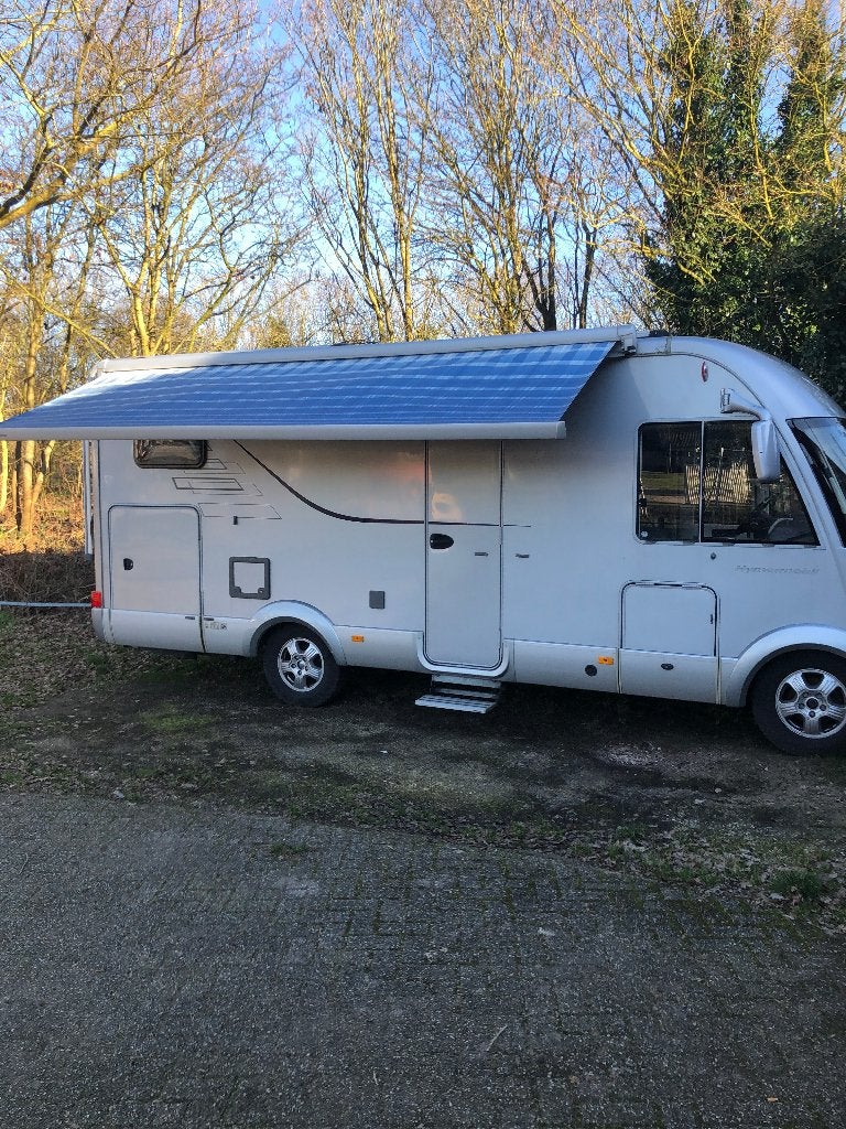 Hymer 614 Integraal Camper - Compleet Uitgerust, Verwarmde buitenspiegels, Ringverwarming, Diesel, Particulier