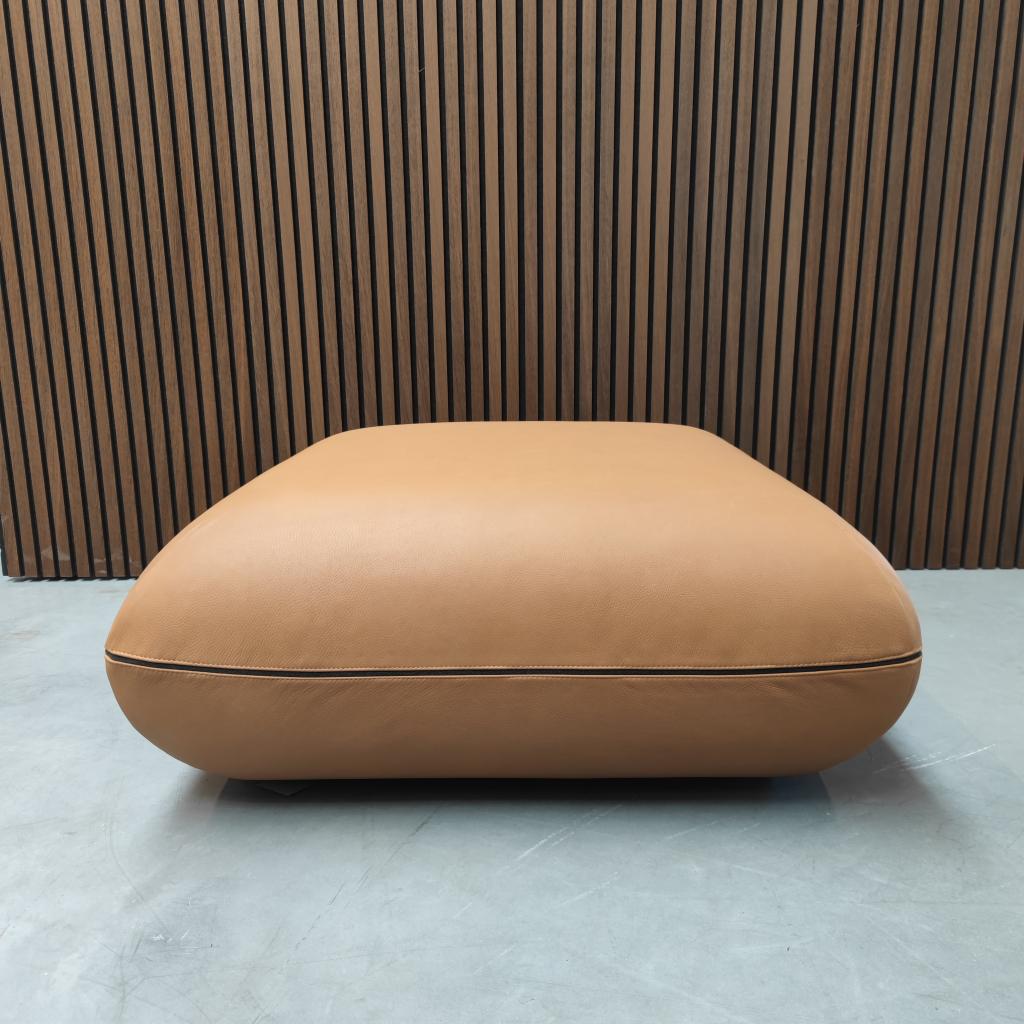 COR Jalis Ottoman in Cognac Leder, Nieuw, 75 tot 100 cm, Nonenstraße 12 33378 Rheda-Wiedenbrück, 75 tot 100 cm