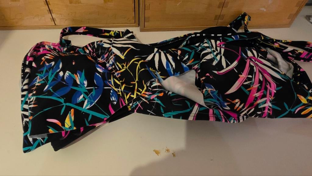Bonprix bikini top met tropische print, Kleding | Dames, Badmode en Zwemkleding, Bonprix, Zwart, Nieuw, Ophalen of Verzenden