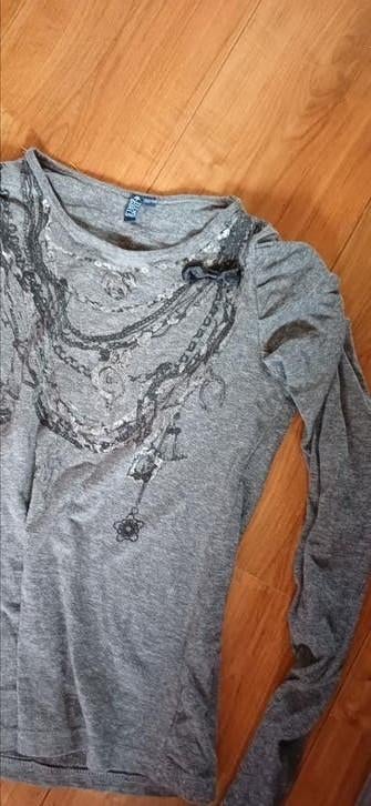 Mooie grijze longsleeve met leuke mouw inzet   maat 152/158, Ophalen of Verzenden, Zo goed als nieuw, Meisje, Shirt of Longsleeve