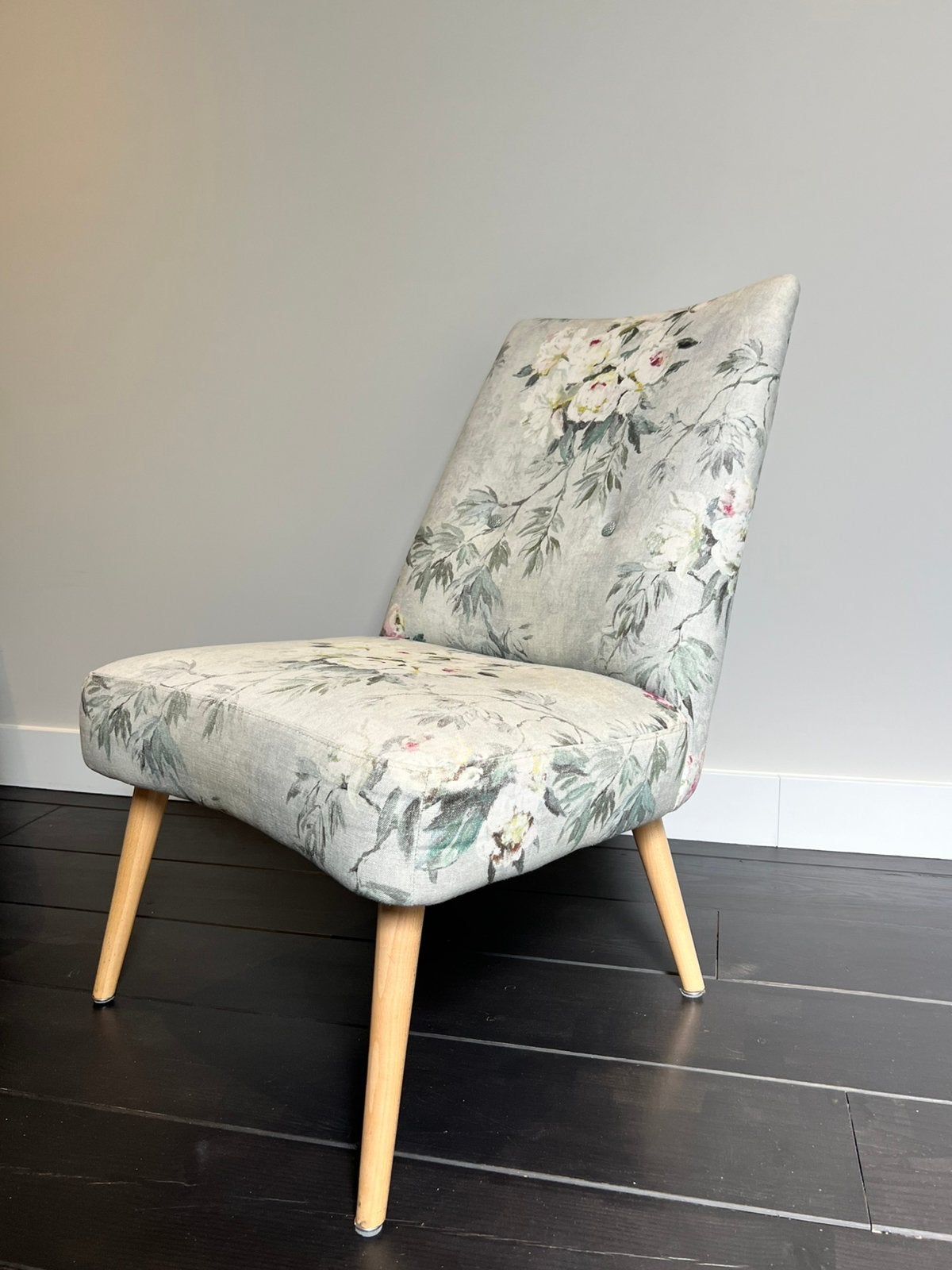 2 stuks stoelen, Designers Guild Gibson met  bloemenprint, Huis en Inrichting, Stoelen, Zo goed als nieuw, Twee, Hout, Stof, Overige kleuren