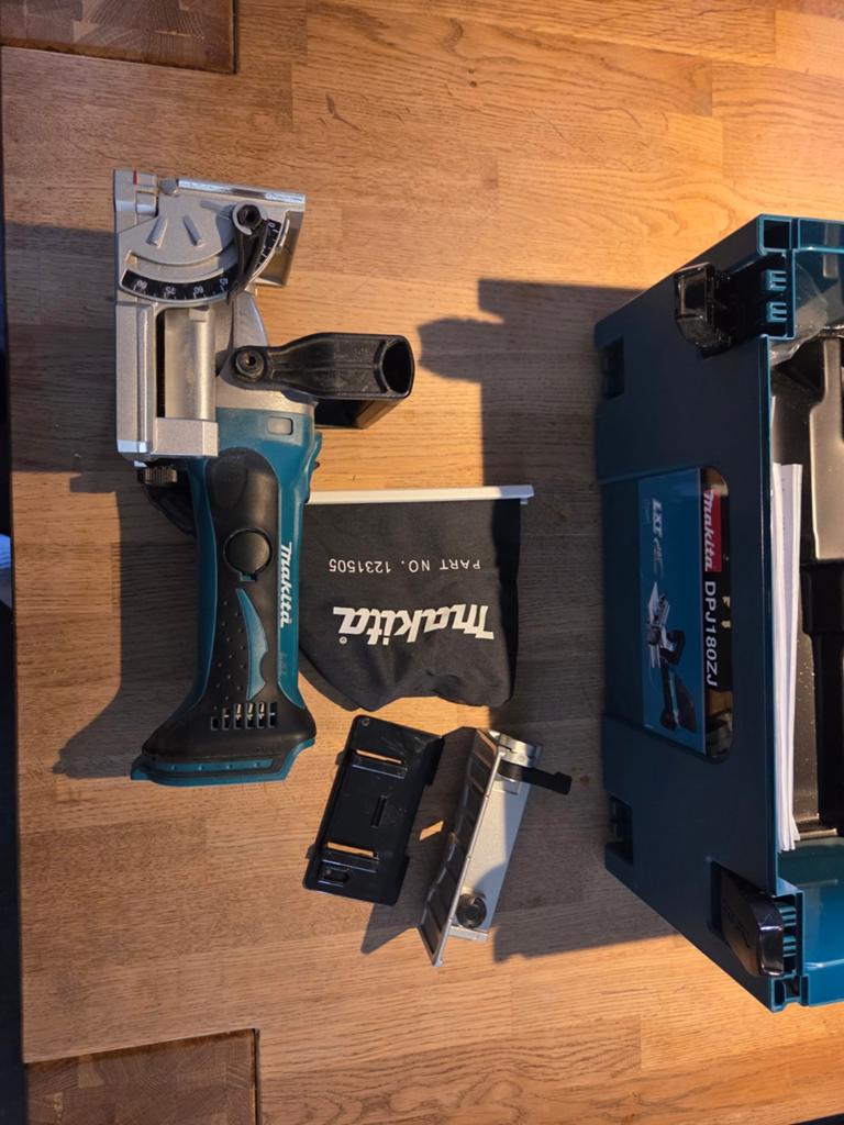 Lamello frees machine met doos lamello s ., Doe-het-zelf en Verbouw, Gereedschap | Boormachines, Ophalen, Boor- en Schroefmachine