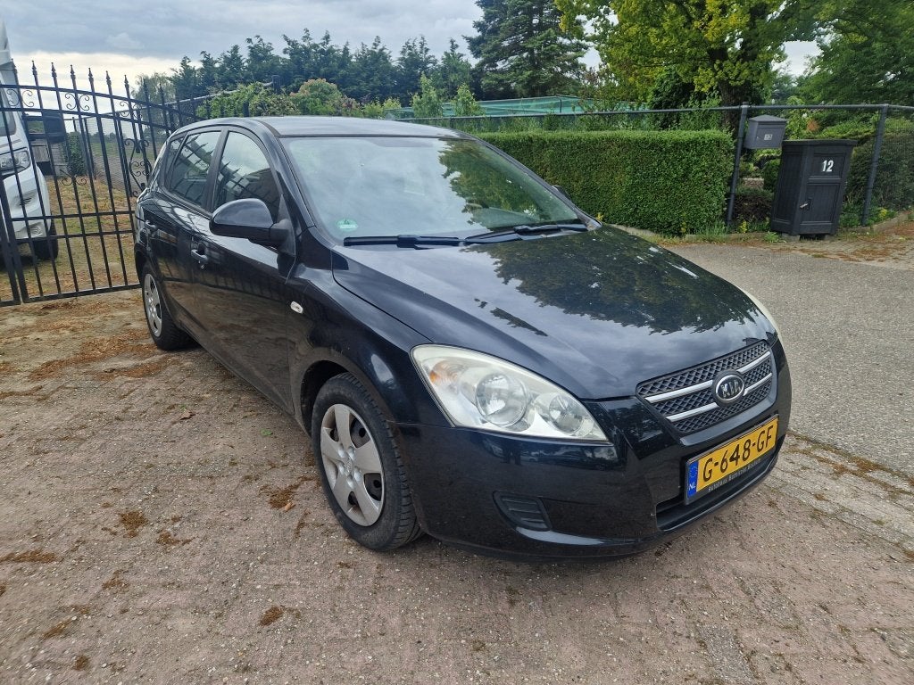 Kia cee'd 1.6 X-tra ISG (bj 2008), Auto's, Kia, Bedrijf, Te koop, (Pro) Cee d, ABS, Airbags, Airconditioning, Alarm, Centrale vergrendeling