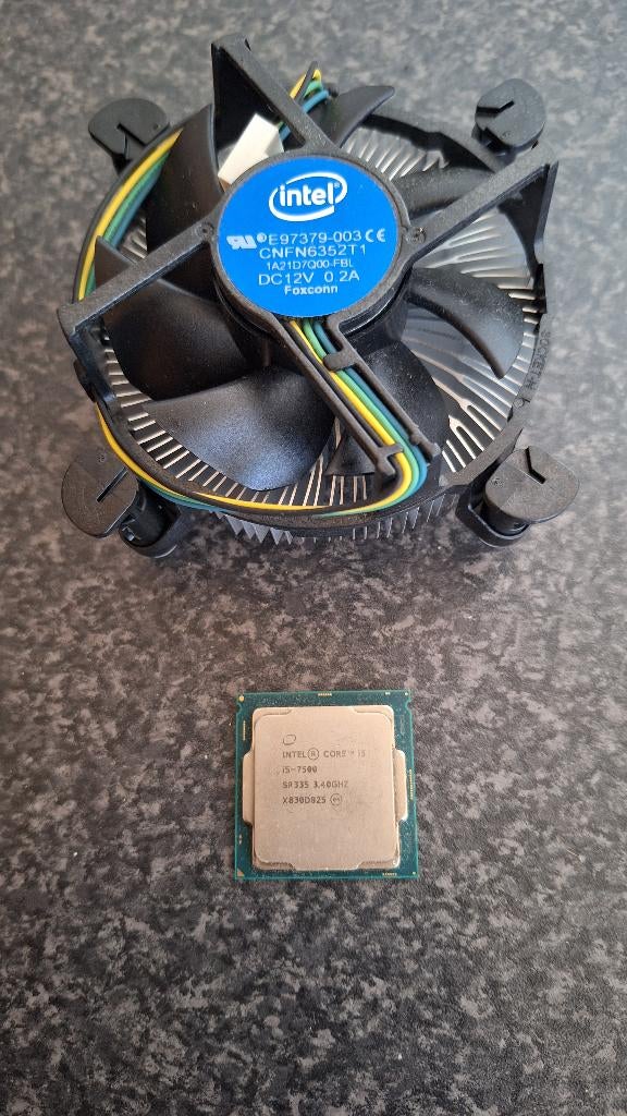 Intel Core i5 7500 3,4Ghz incl stock cooler, Computers en Software, Processors, LGA 1151, 4-core, Ophalen of Verzenden, Zo goed als nieuw