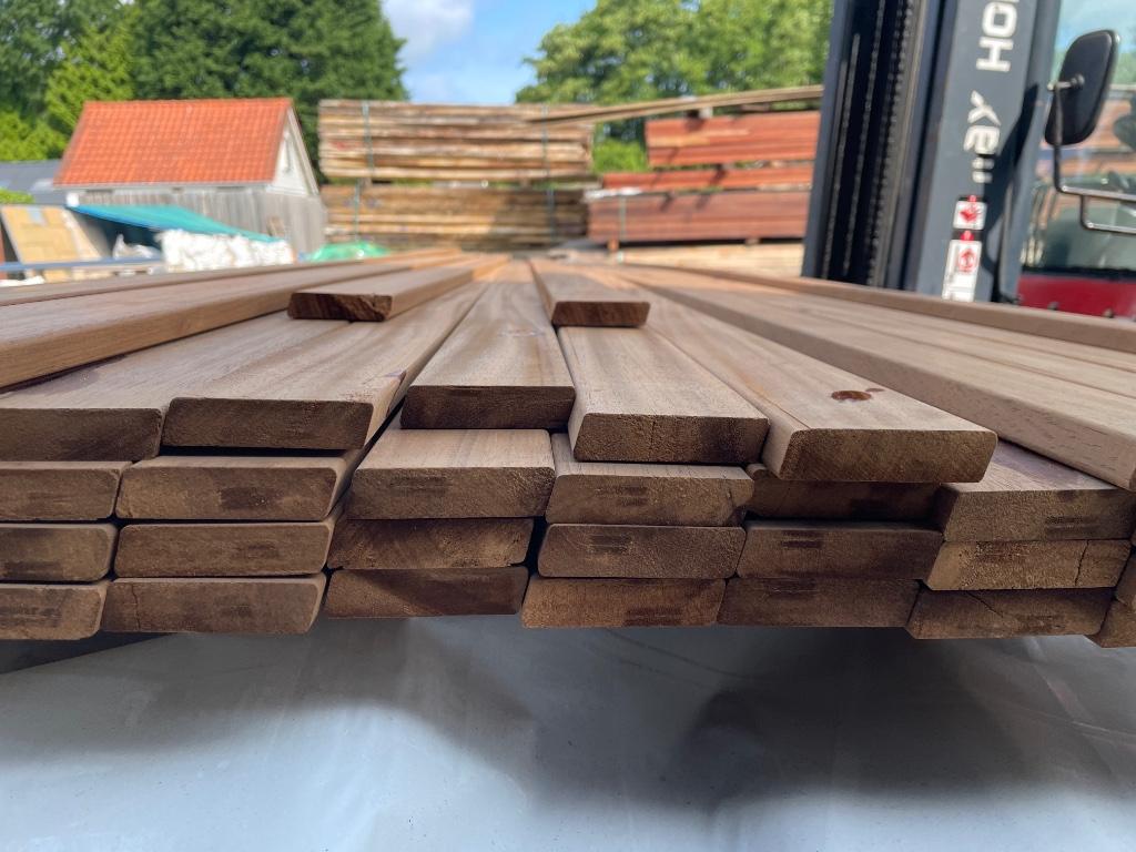 58 stuks Ayous ruitprofiel 67x18x3350 ook frake