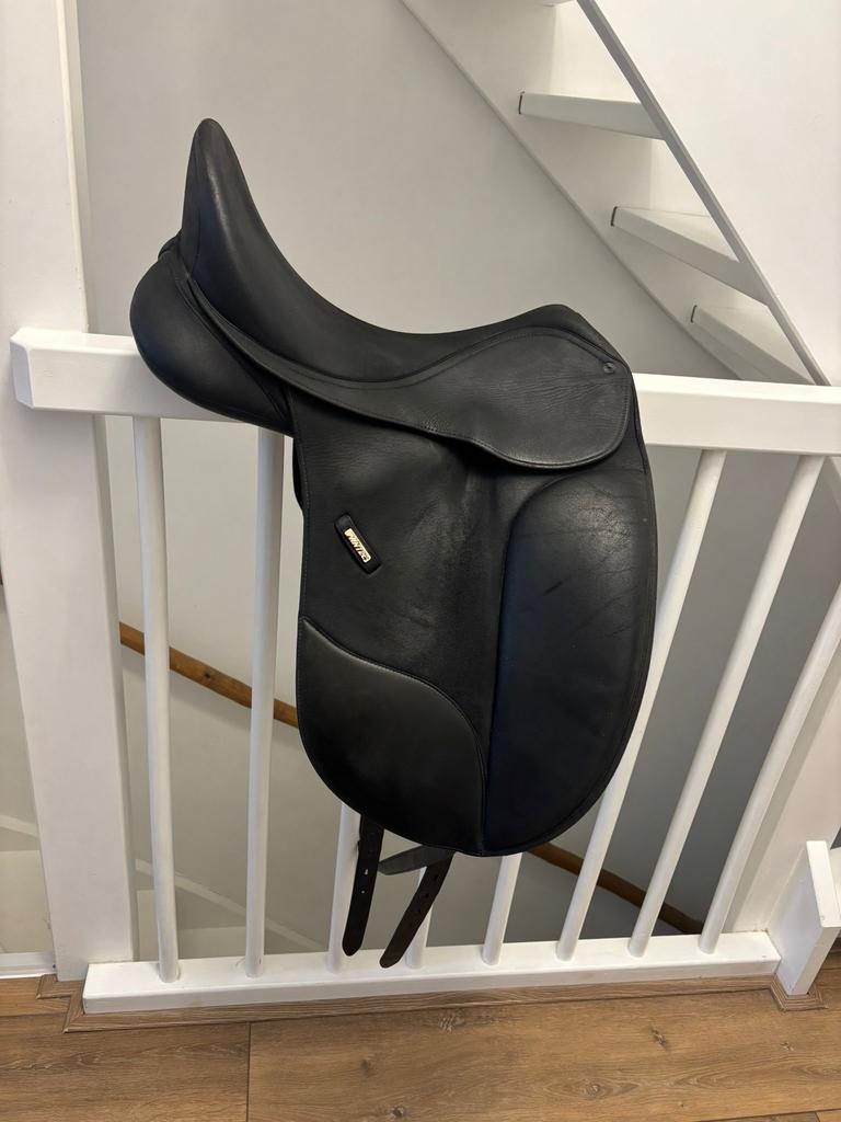 Wintec isabell werth dressuurzadel 17,5, Dieren en Toebehoren, Paarden en Pony's | Zadels, Gebruikt, Dressuur, Ophalen of Verzenden
