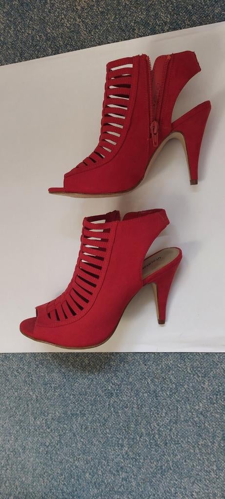 Pumps rood, Ophalen, Nieuw, Rood