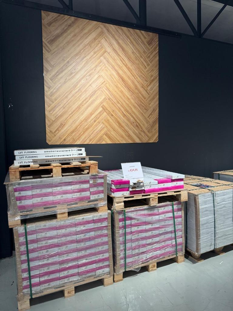 PVC laminaat walvisgraat plak 3000m2 |Utrecht, 50 tot 150 cm, 4131 NH, Nieuw, Info@ivloer.nl