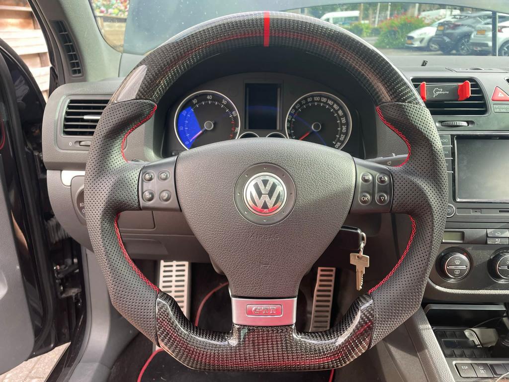 VW Golf MK5 300pk *Air Ride*, Auto's, 65 €/maand, Stof, 4 cilinders, Zwart