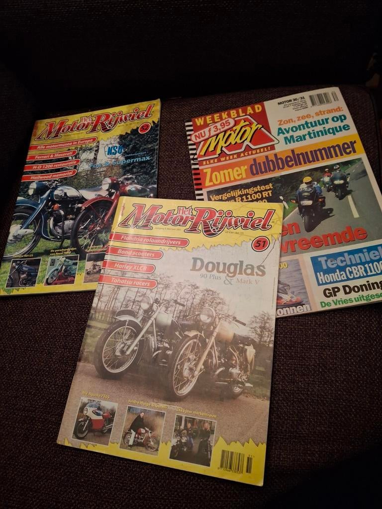 Het motor Rijwiel/ motor blad 1996/2001, Verzamelen, Ophalen of Verzenden, 1980 tot heden, Knipsel(s)