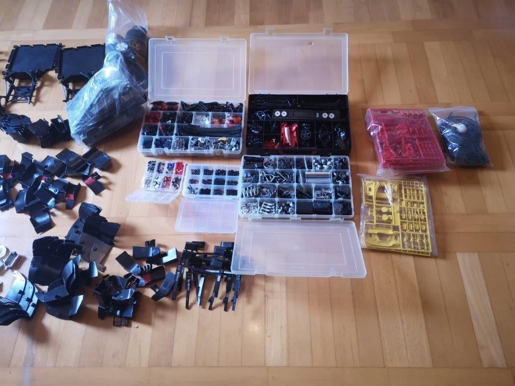 Diverse reserveonderdelen 1/8 bulkonderdelen Pocher F40, Ophalen of Verzenden, Zo goed als nieuw, 1:5 t/m 1:8, Auto